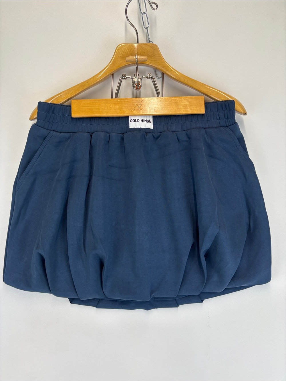 GOLD HINGE NWT Luxesoft Bubble Skirt in Stone Navy Size Large
